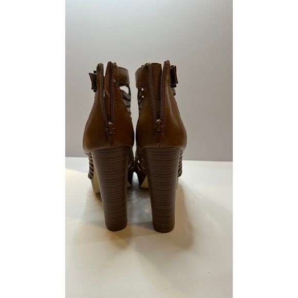 Just Fab Tan Heels - Picture 4 of 6